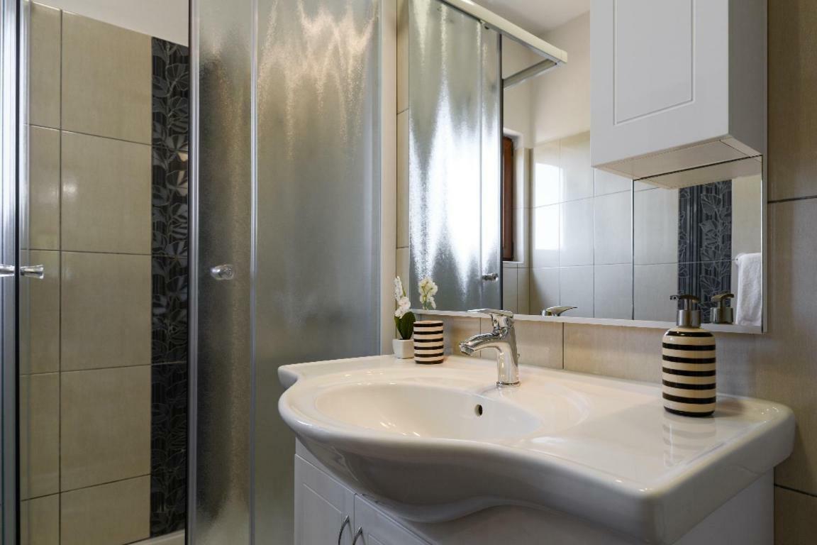 Apartment Lordanic Zaglav, Dugi Otok Luaran gambar